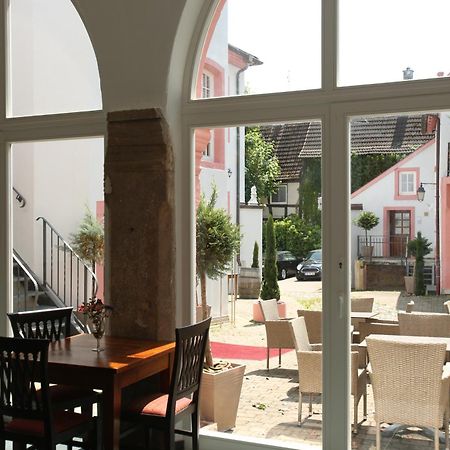 Weisses Ross Designhotel Кирхгаймболанден Экстерьер фото